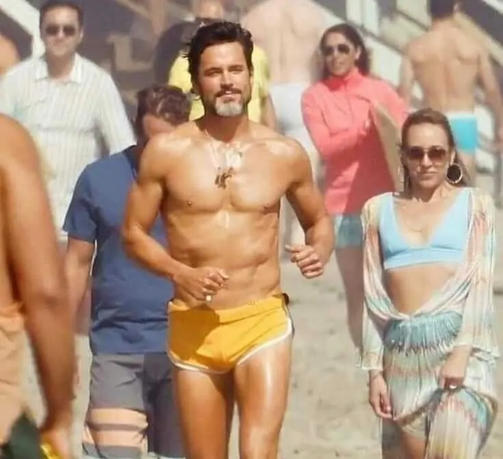 Trunks, Abs, and Sex Appeal: Matt Bomer’s Swimwear Secrets 🩳🔥 1 Trunks, Abs, and Sex Appeal: Matt Bomer’s Swimwear Secrets 🩳🔥 1